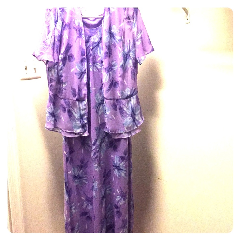 XL 2 piece women’s dress (lilac, blue, and silver)
